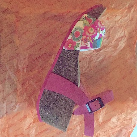 DESIGUAL HEELED SANDALS, made in Spain - Picture 7 of 8